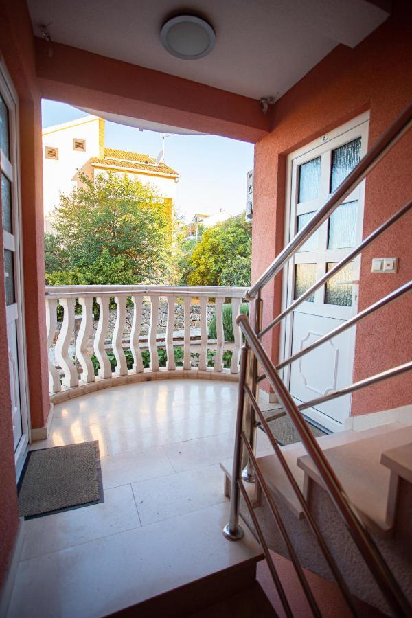 Apartments Ljubo Stari Grad  Εξωτερικό φωτογραφία
