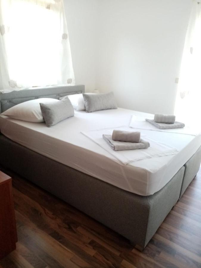 Apartments Ljubo Stari Grad  Εξωτερικό φωτογραφία
