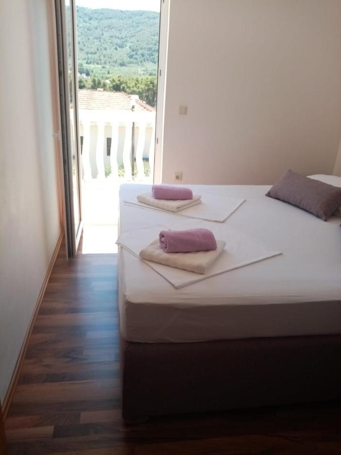 Apartments Ljubo Stari Grad  Εξωτερικό φωτογραφία